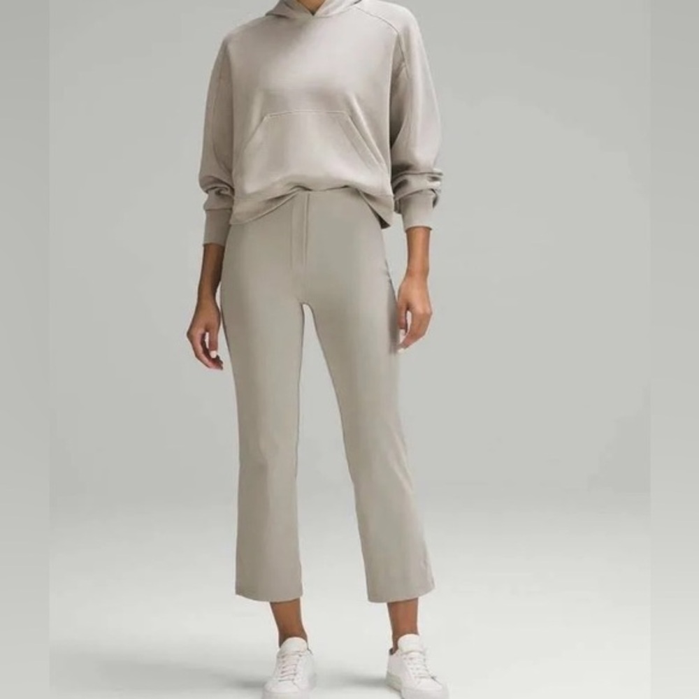 Lululemon Smooth Fit Pull-On High-Rise Cropped Pant